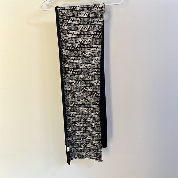 Armani Exchange Tuque and Scarf set - Picture 3 of 4